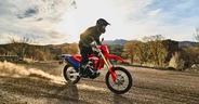 27 Honda CRF450RL_action_14