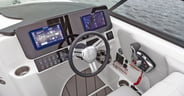 Sea-Ray-SDX-270-Surf-helm-resized