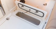 Boston-Whaler-330-Vantage-in-deck-fish-box