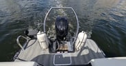 Bennington-23-M-Fastback-outboard-rear-deck