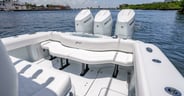 Yellowfin-36-Offshore-cockpit-with-optional-transom-seat