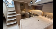 Beneteau-Oceanis-47-galley
