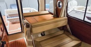 Ranger Tugs R-25 co pilot seat-body