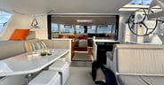 Balance-502-cockpit-and-salon